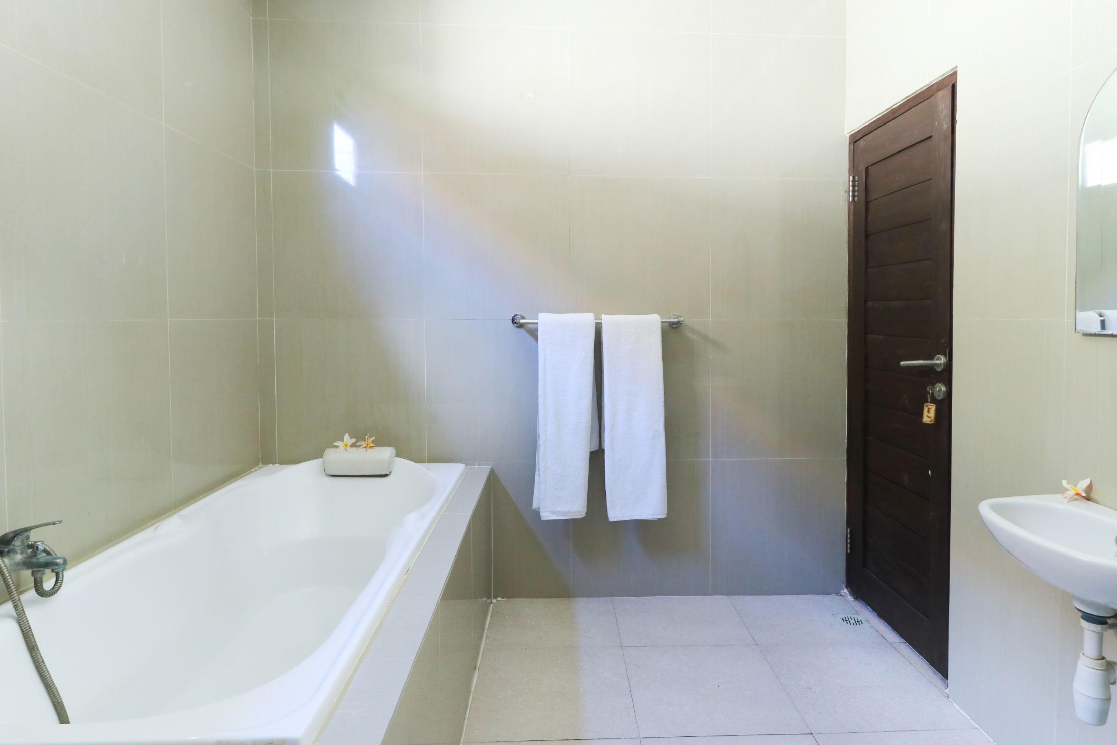 Taman Damai Bungalow Tanjung Benoa Extérieur photo